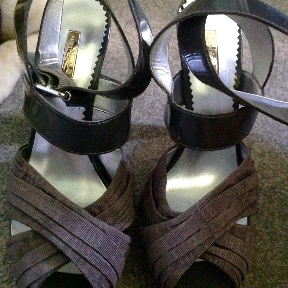Report Signature high heel sandal